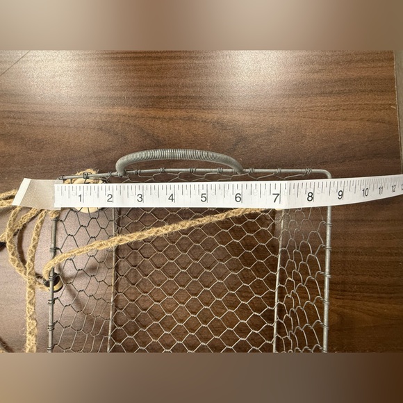 Handmade hemp macrame hanging basket - Picture 6 of 6